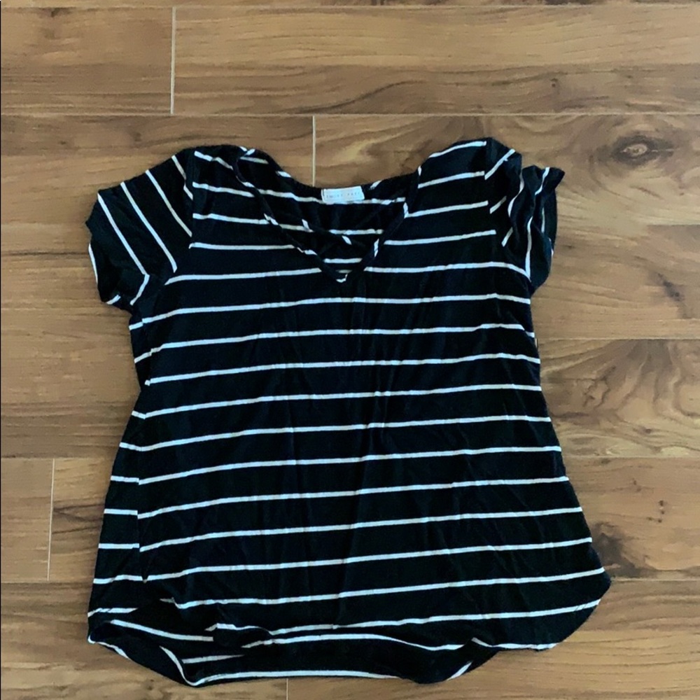 Striped black and white Emory park t-shirt